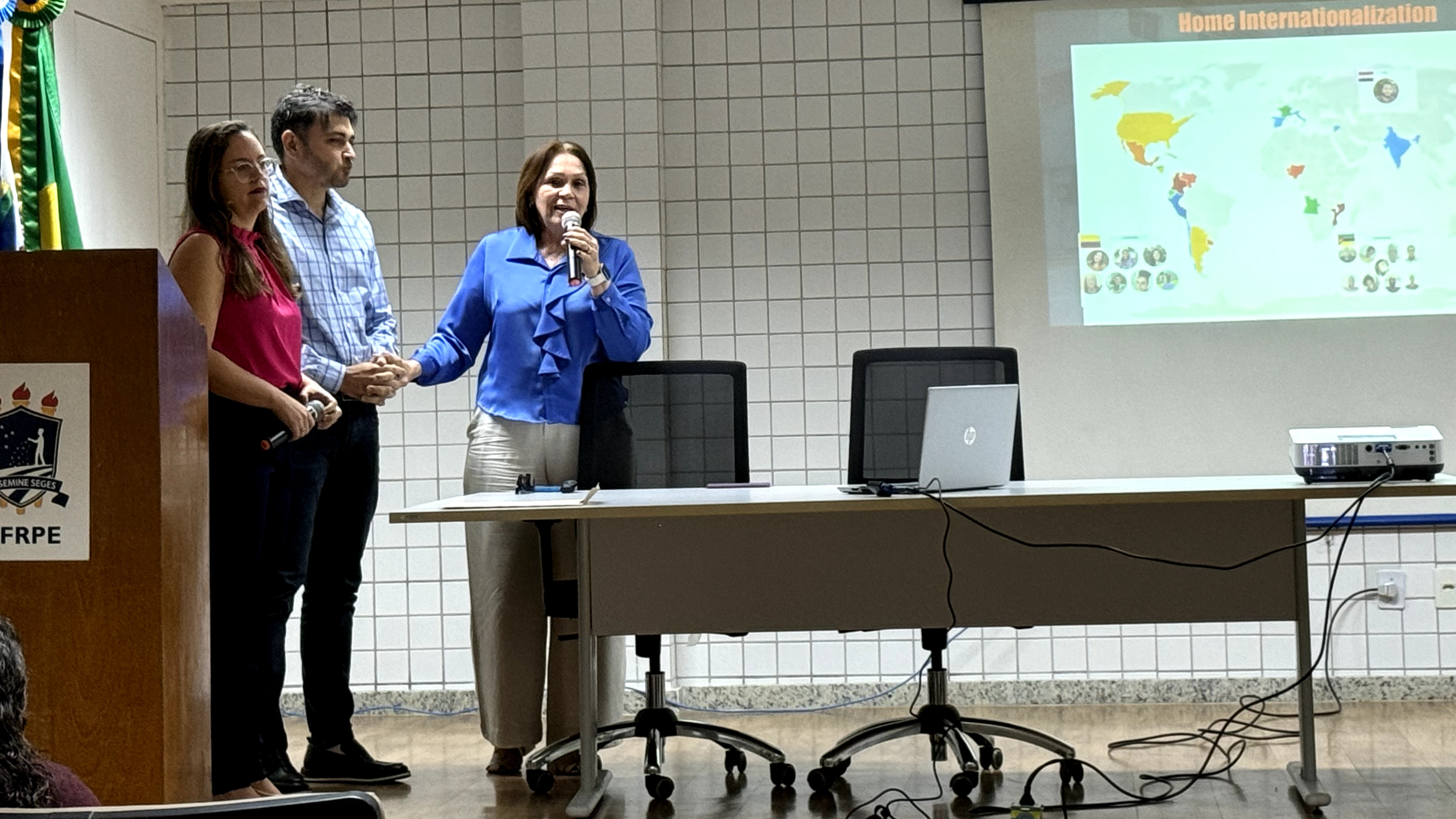 Encontro Estrangeiros
